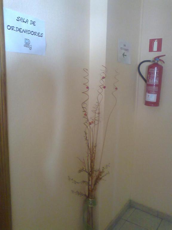 Hostal El Peregrino La Portela de Valcarce Екстер'єр фото